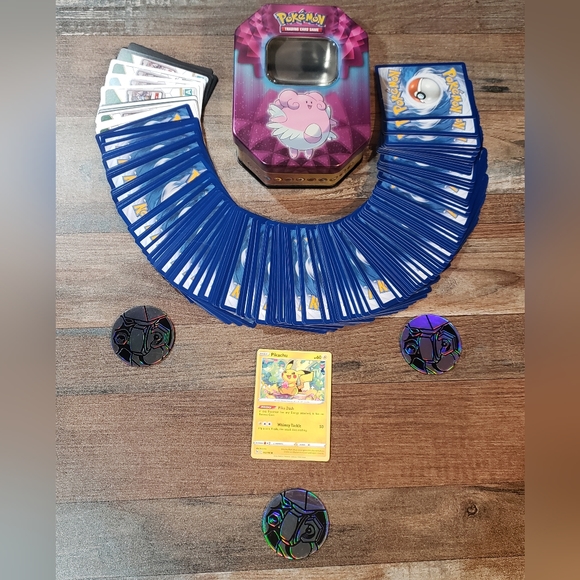 Pokémon Card Collection Bundle - Lot of 199 cards - 3 Coins - Pokémon card Tin - Picture 10 of 10